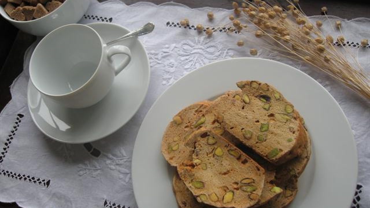 Antep Fıstıklı Biscotti Tarifi – Kurabiye Tarifleri