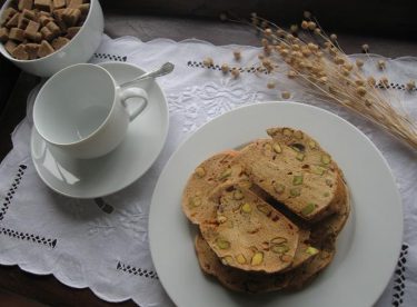 Antep Fıstıklı Biscotti Tarifi – Kurabiye Tarifleri