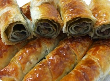 Baklava Yufkasından Pazılı Börek Tarifi – Börek Tarifleri