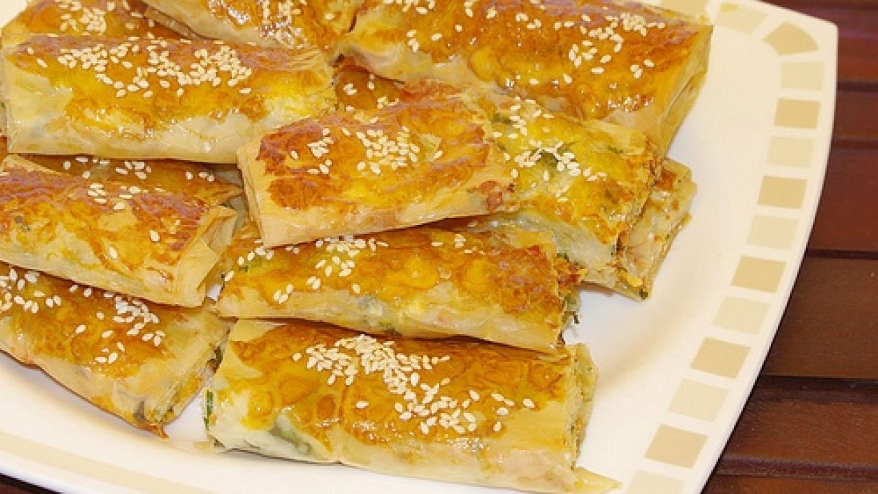Baklava Yufkasından Peynirli Börek Tarifi – Börek Tarifleri