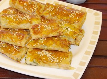 Baklava Yufkasından Peynirli Börek Tarifi – Börek Tarifleri