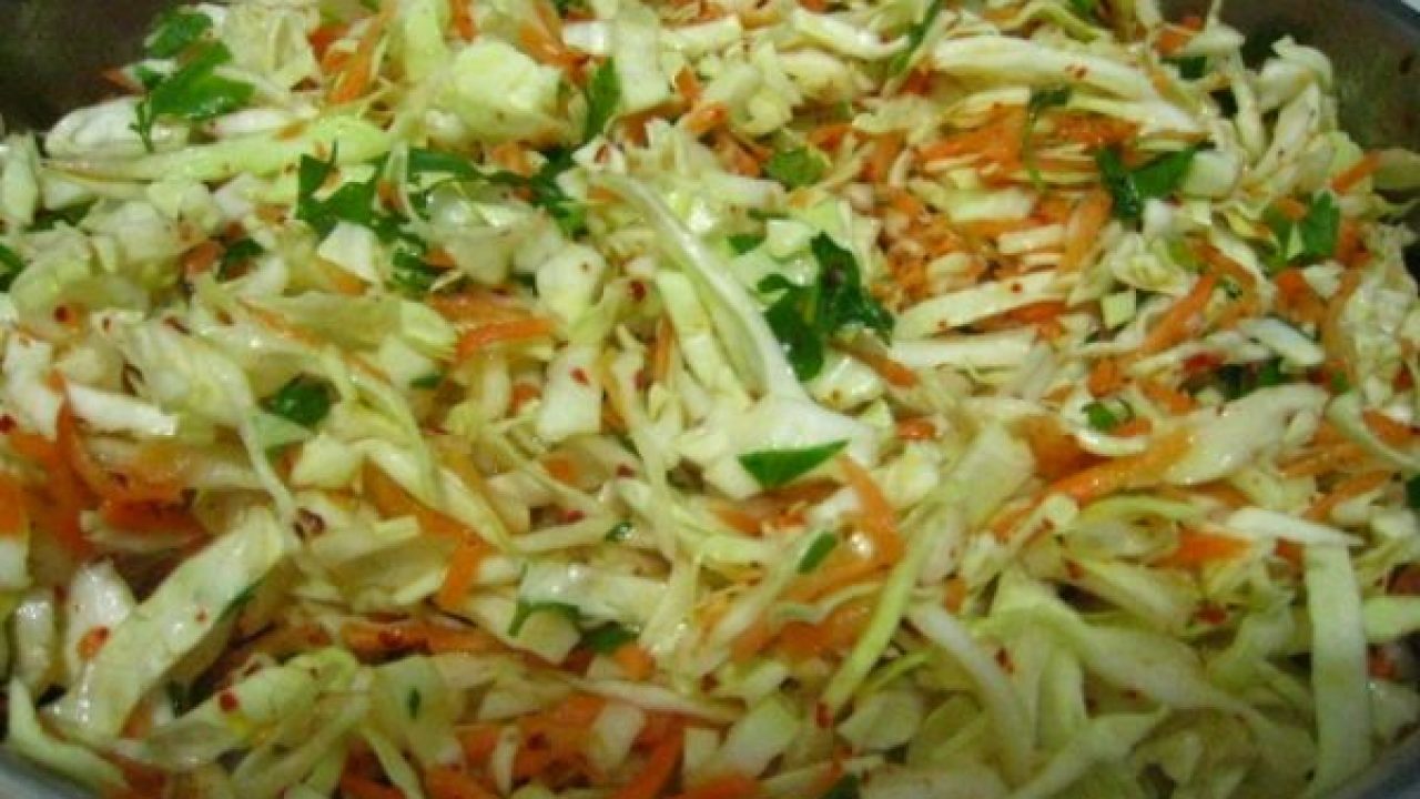 Beyaz Lahana Salatası (Coleslaw) Tarifi – Salata Tarifleri