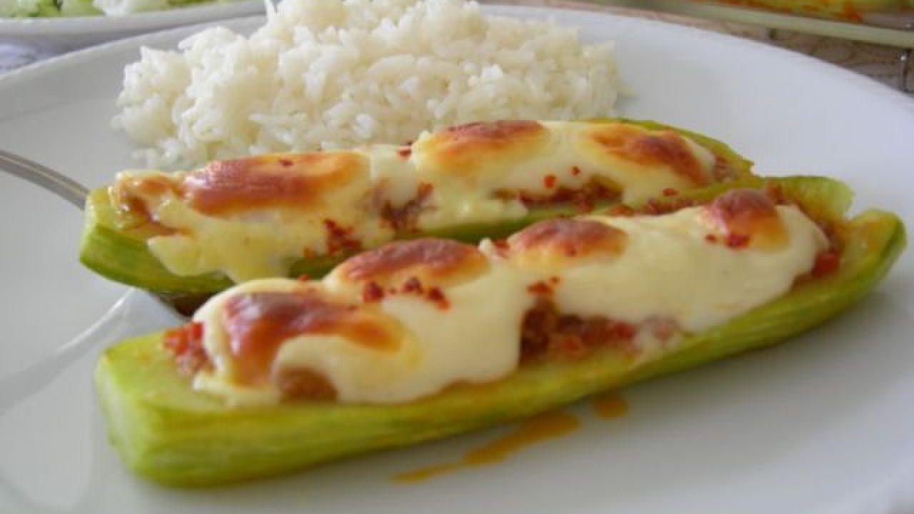 Beşamel Soslu Tavuklu Kabak – Tavuklu Tarifler