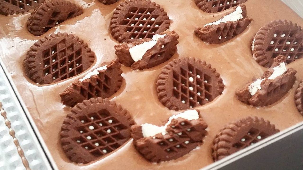 Bol Çikolatalı Browni Tarifi – Kek Tarifleri