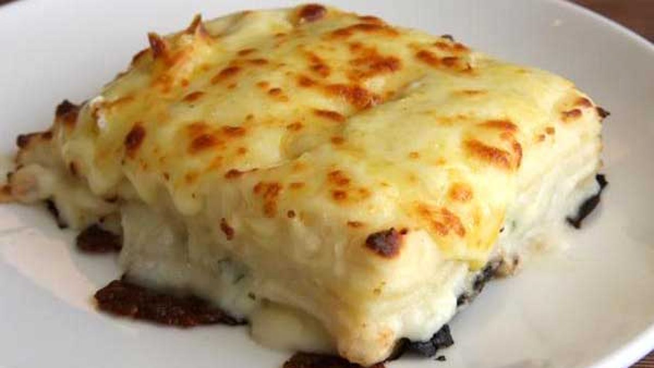 Fırında Soslu Makarna Tarifi – Hamur İşleri