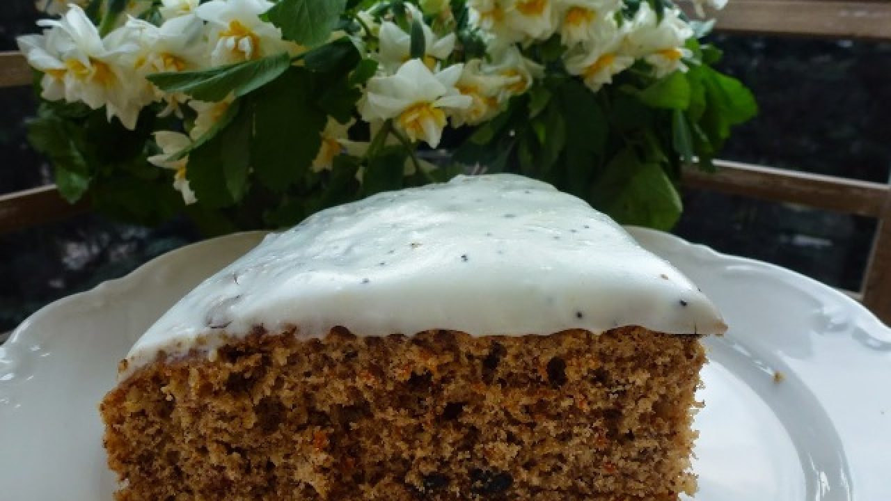 Haşhaş Kremalı Havuçlu Kek Tarifi – Kek Tarifleri