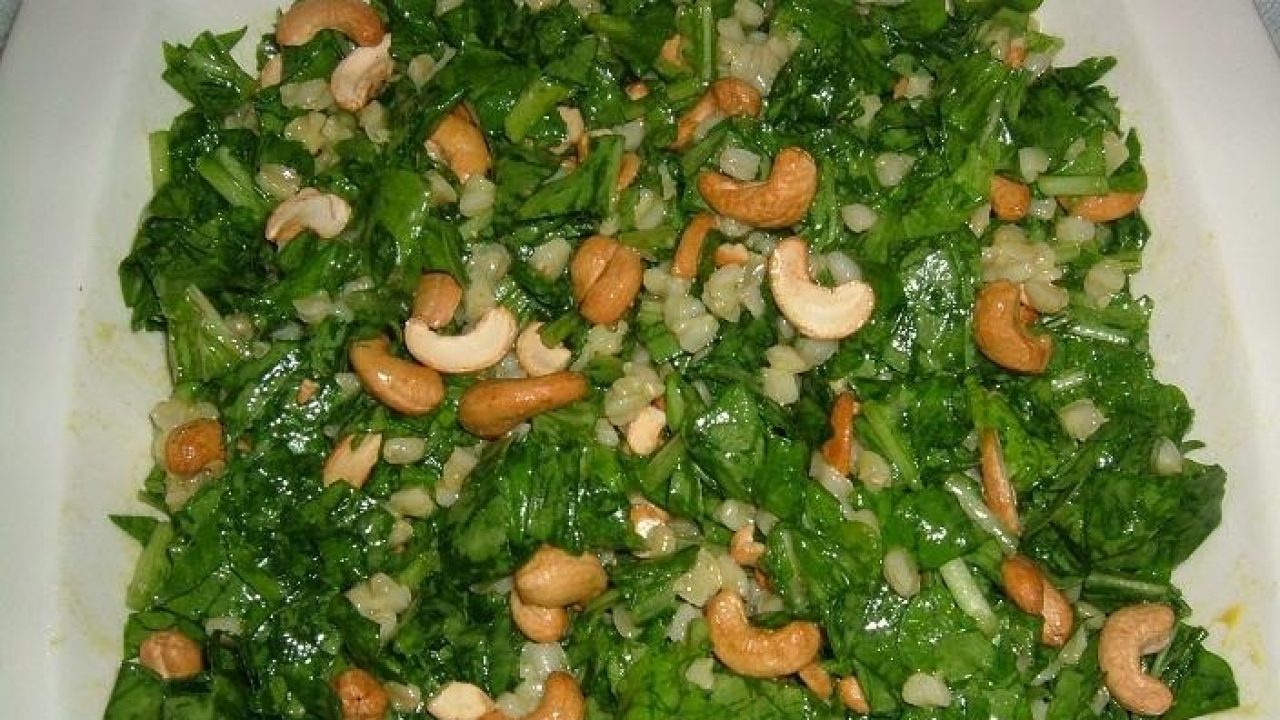 Kaju Fıstıklı Kahvaltı Salatası Tarifi – Salata Tarifleri