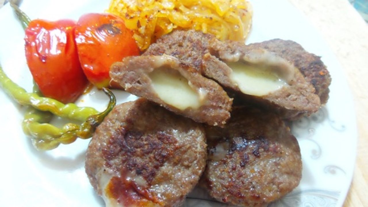 Kaşarlı Izgara Köfte Tarifi – Köfte Tarifleri