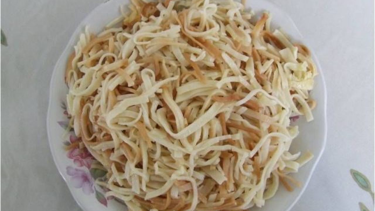 Kepekli Erişteli Çubuk Makarna Tarifi – Hamur İşleri