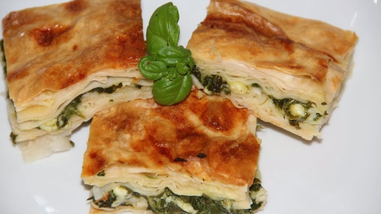 Kremalı Ispanaklı Börek Tarifi – Börek Tarifleri