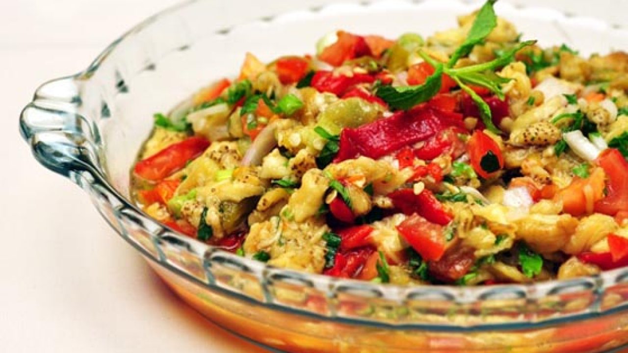 Közlenmiş Patlıcan Salatası Tarifi – Salata Tarifleri