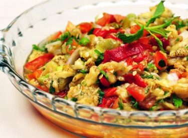 Közlenmiş Patlıcan Salatası Tarifi – Salata Tarifleri