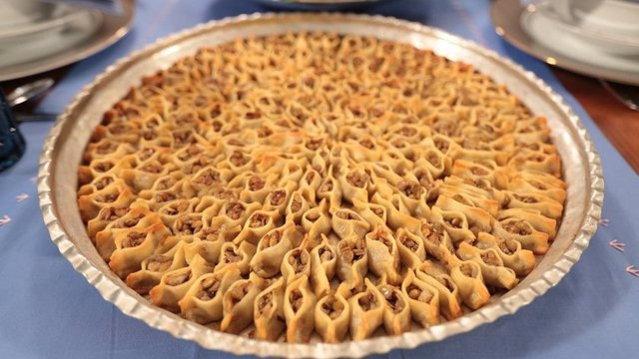Mercimekli Sini Mantısı Tarifi – Hamur İşleri