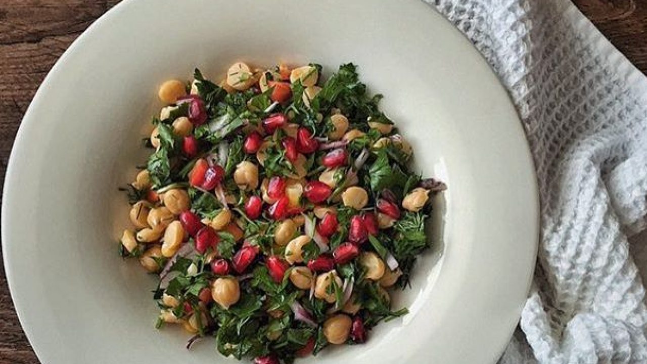 Narlı Nohut Salatası Tarifi – Salata Tarifleri