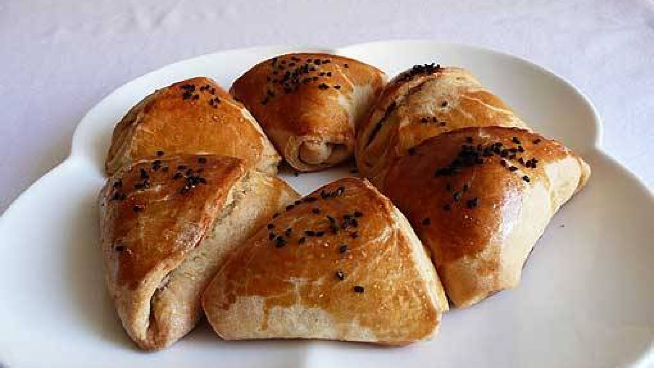 Pazılı Üçgen Poğaça Tarifi – Poğaça Tarifleri