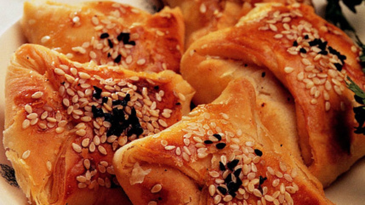 Pirinçli Zarf Böreği Tarifi – Börek Tarifleri