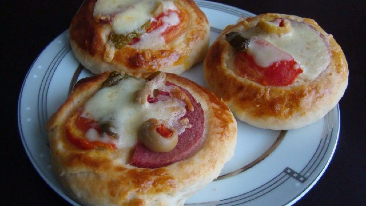 Pizza Poğaça Tarifi – Poğaça Tarifleri