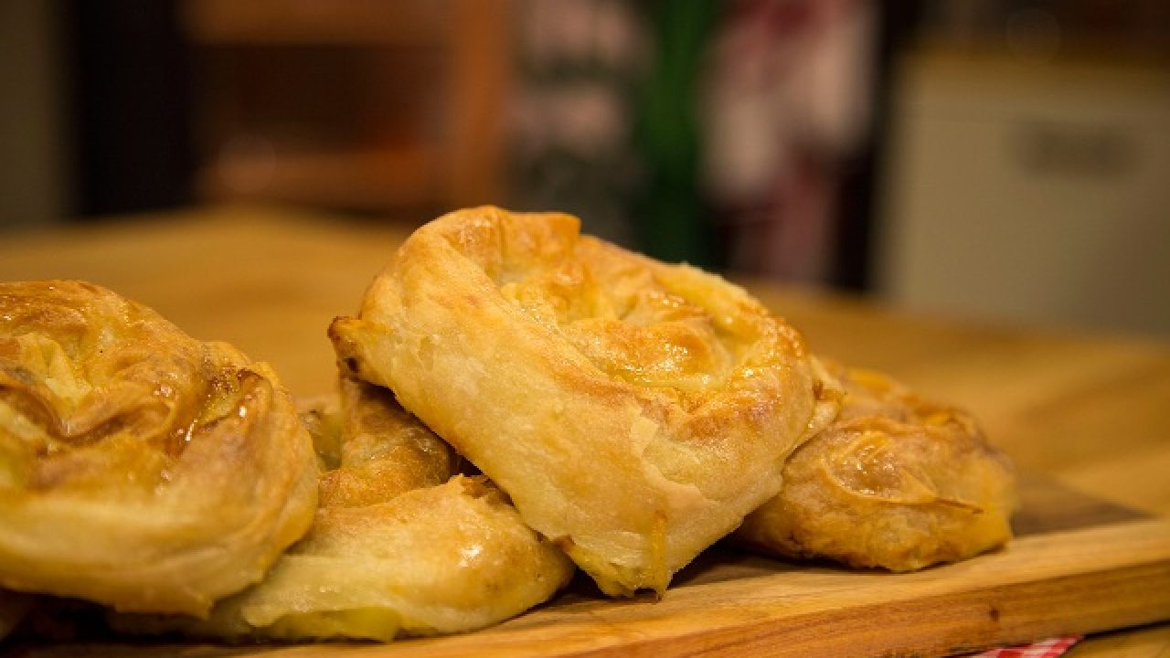 Pırasalı Börek Tarifi – Börek Tarifleri