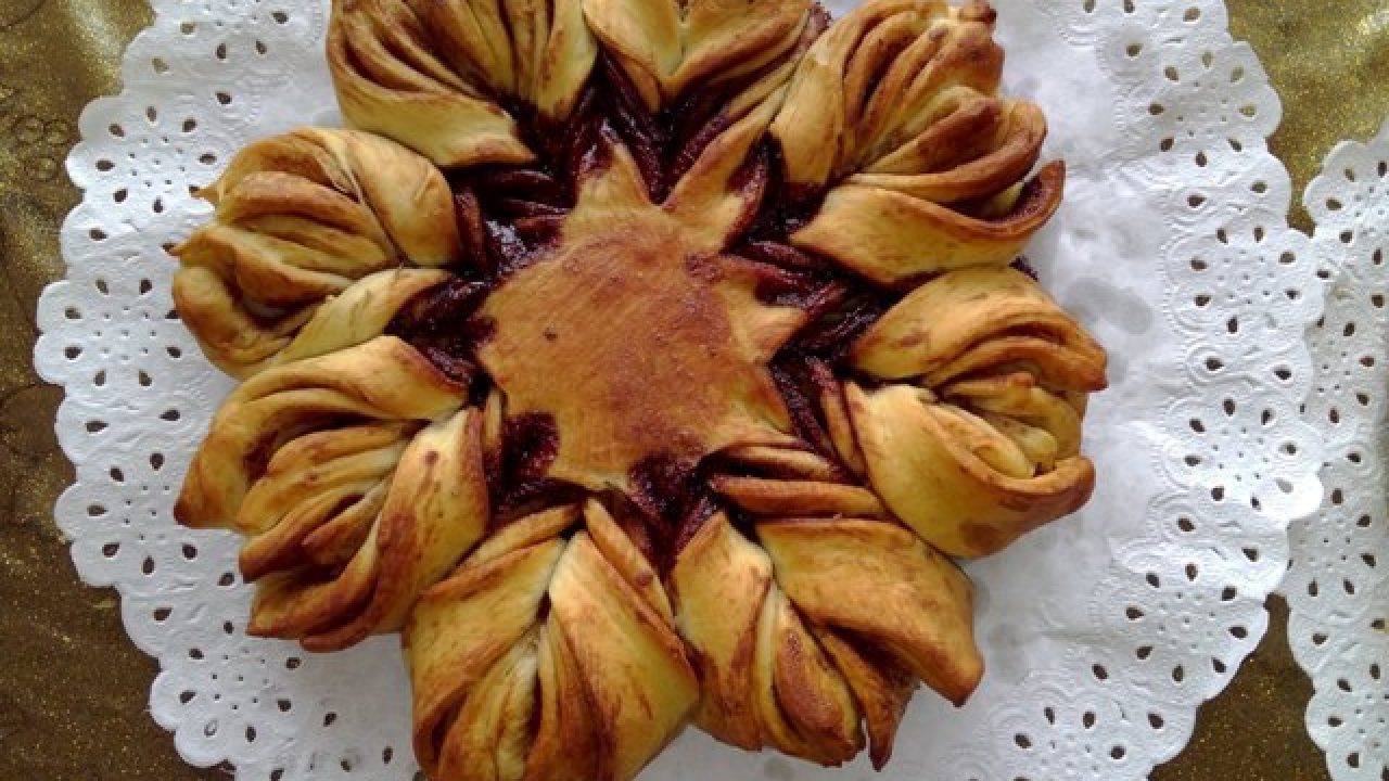 Salçalı Yıldız Çörek Tarifi – Hamur İşleri