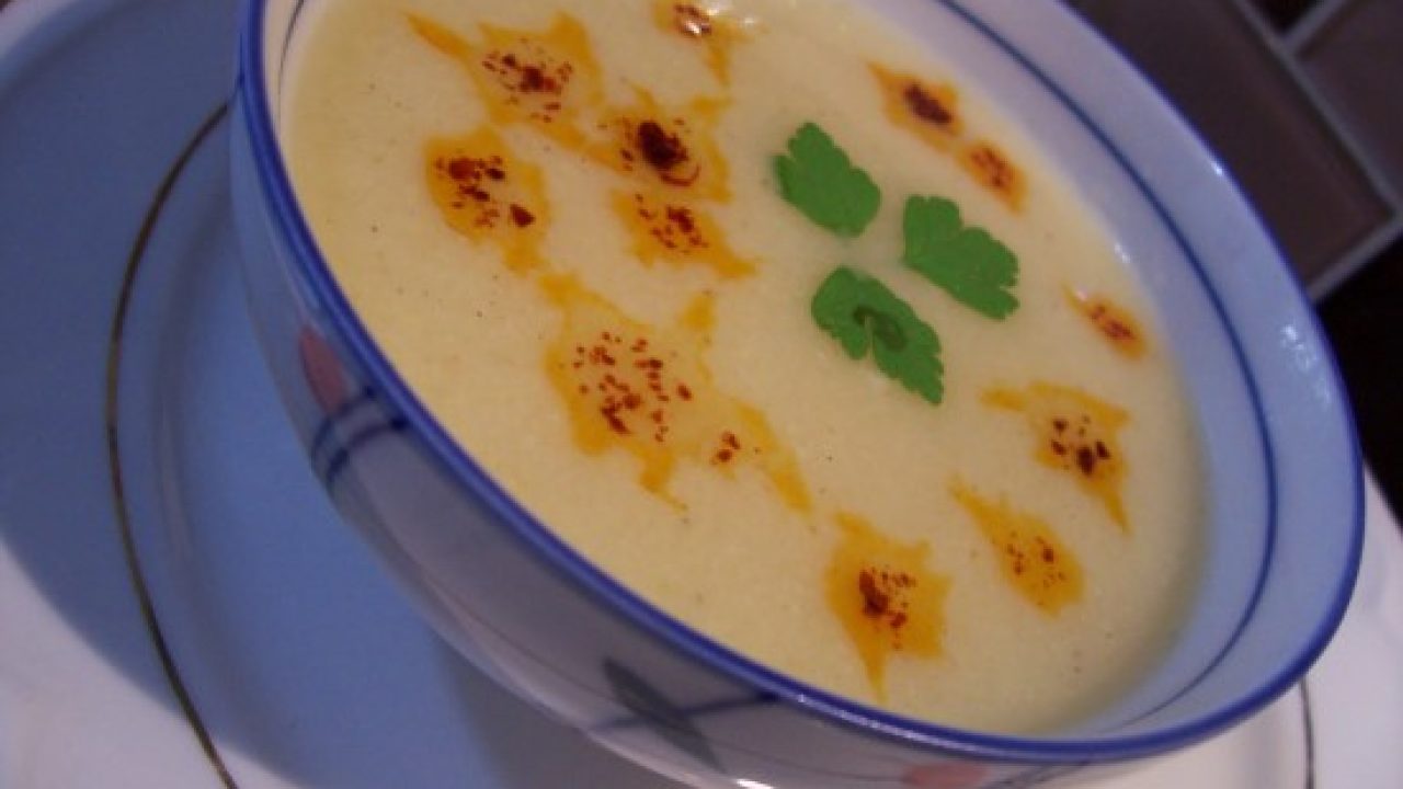 Sarımsaklı Un Çorbası Tarifi – Çorba Tarifleri