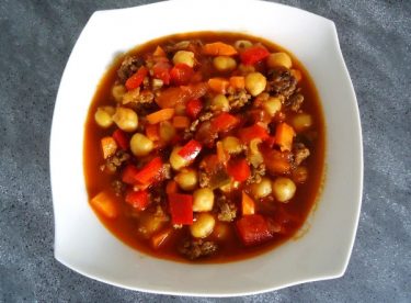 Sebzeli ve Kıymalı Nohut Yemeği Tarifi – Ana Yemek Tarifleri