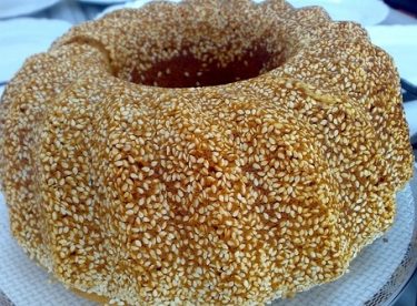 Susamlı ve Üzümlü Kek Tarifi