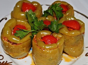 Zeytinyağlı Biber Dolması Tarifi – Zeytinyağlı Tarifler