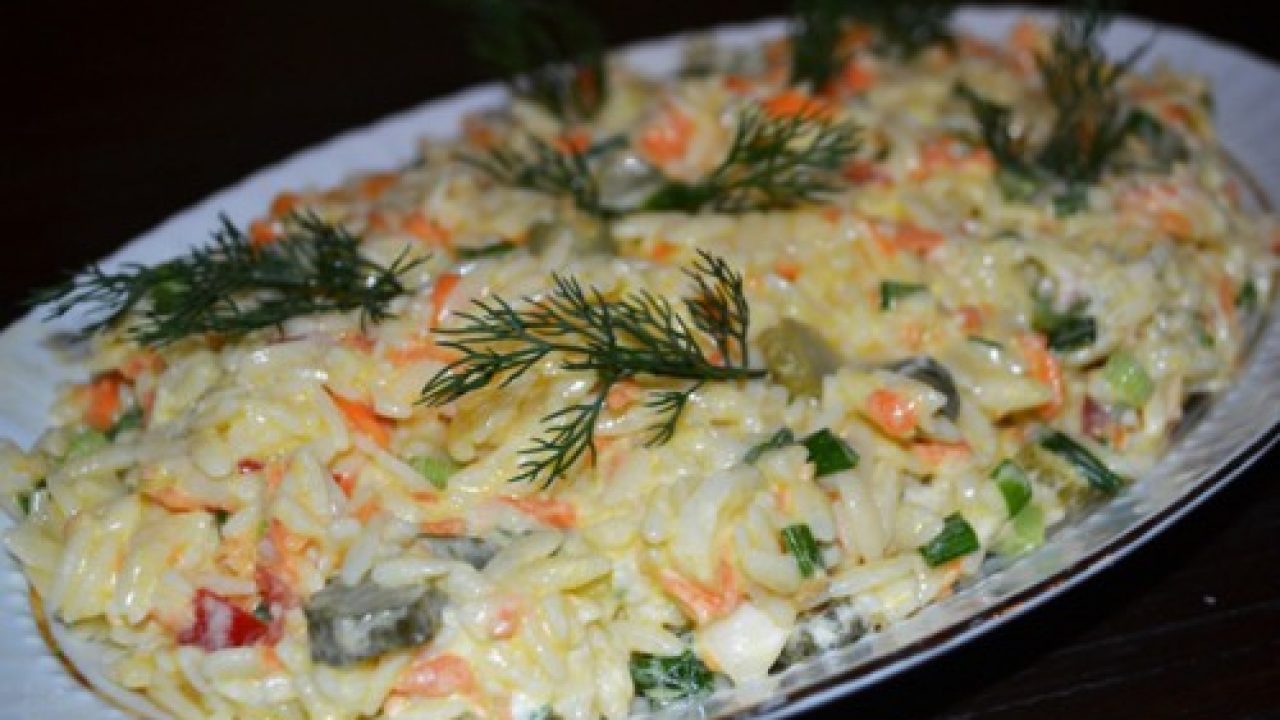 Arpa Şehriye Salatası Tarifi – Salata Tarifleri