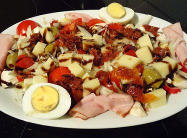 Balsamik Soslu Karışık Salata Tarifi – Salata Tarifleri