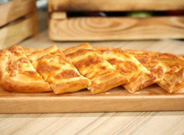 Kaşarlı Ev Pidesi Tarifi – Hamur İşleri
