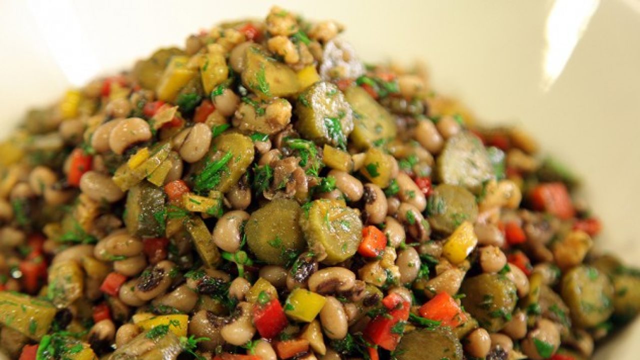 Kuru Börülce Salatası Tarifi – Salata Tarifleri