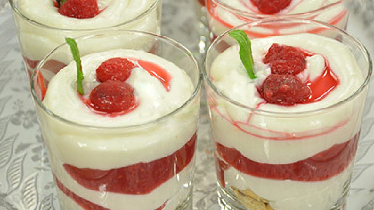 Renkli Bardak Puding Tarifi – Sütlü Tatlı Tarifleri