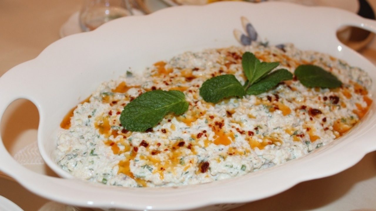 Yoğurtlu Bulgur Salatası Tarifi – Salata Tarifleri