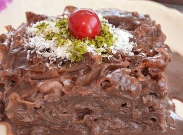 Çikolatalı Güllaç Tarifi – Sütlü Tatlı Tarifleri