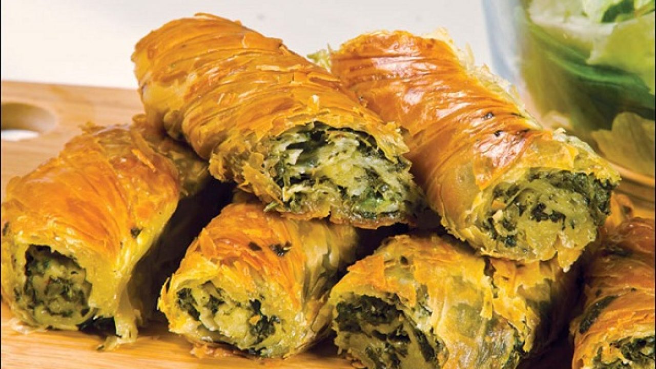 Ispanaklı Sarma Börek Tarifi – Börek Tarifleri