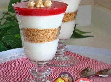 Bisküvili Muhallebi Tarifi – Sütlü Tatlı Tarifleri