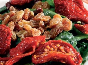 Kuru Domatesli Ispanak Salatası Tarifi – Salata Tarifleri