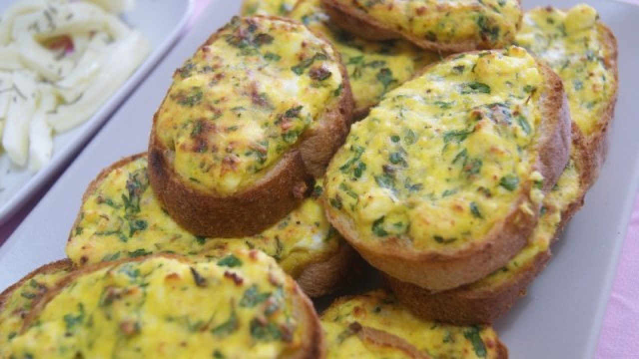 Yumurtalı Ekmek Tarifi – Kahvaltılık Tarifler