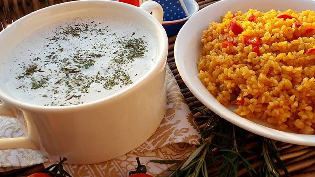 Bulgurlu Domates Aşı Tarifi – Pilav Tarifleri