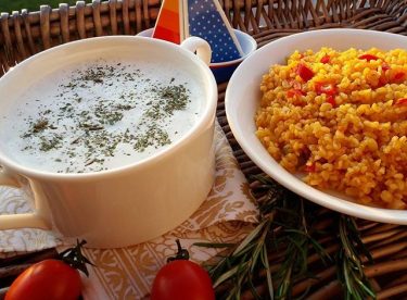 Bulgurlu Domates Aşı Tarifi – Pilav Tarifleri