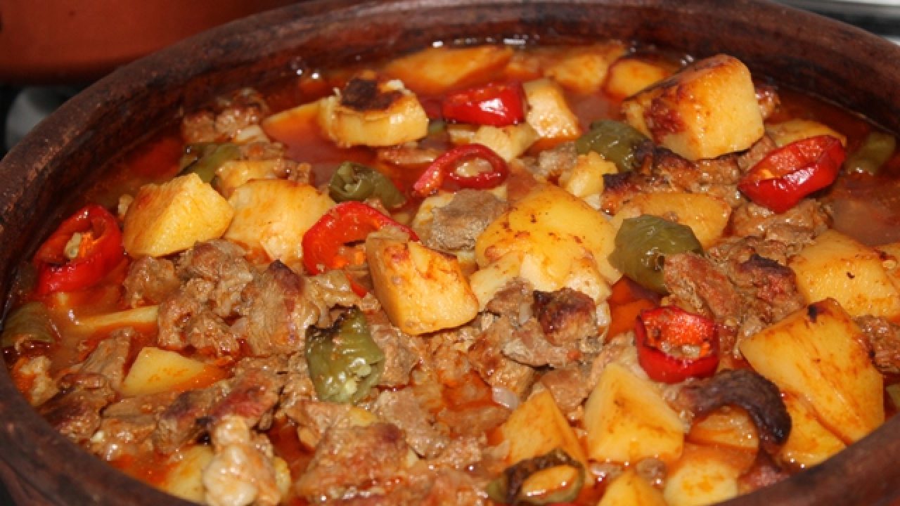 Fırında Kuzu Etli Patates Tarifi – Ana Yemek Tarifleri
