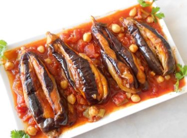 Zeytinyağlı Patlıcan Oturtması Tarifi – Sebze Yemekleri