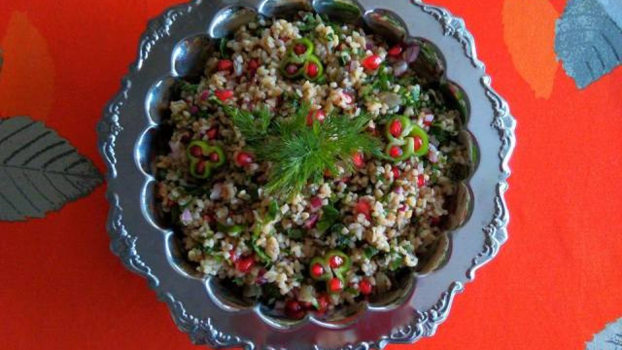 Narlı Bulgur Salatası Tarifi – Salata Tarifleri