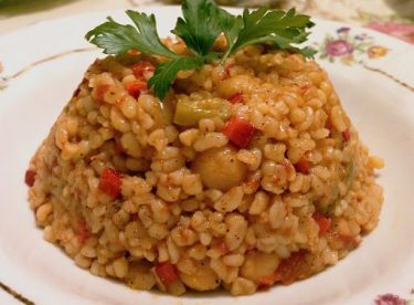 Tavuklu Nohutlu Bulgur Pilavı Tarifi – Pilav Tarifleri