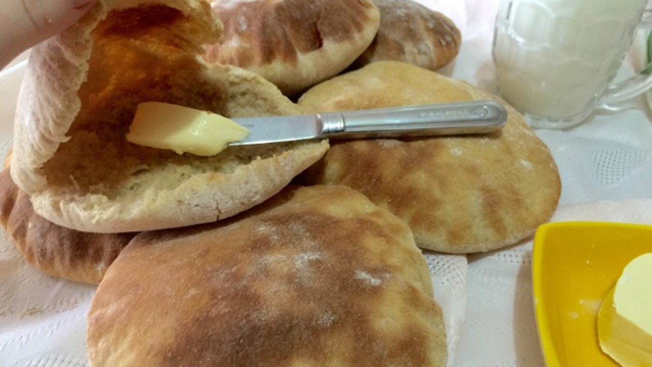 Pita Ekmeği Tarifi – Hamur İşleri Tarifleri