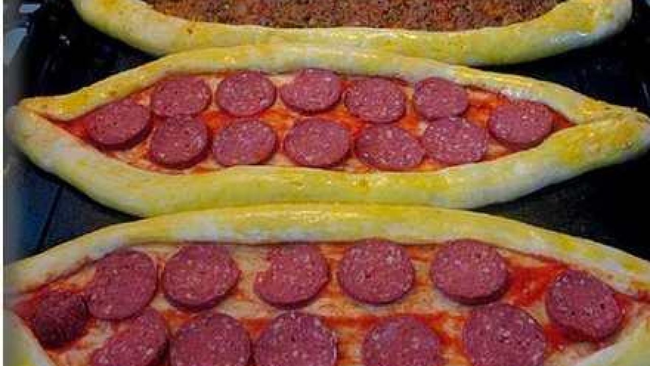Sucuklu Pide Tarifi – Börek Tarifleri