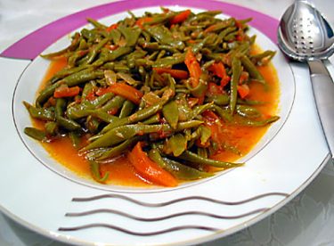 Zeytin Yağlı Taze Fasulye Tarifi – Sebze Yemekleri