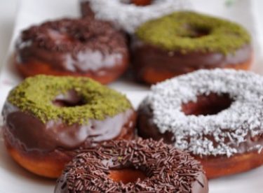 Çikolatalı Donut Tarifi
