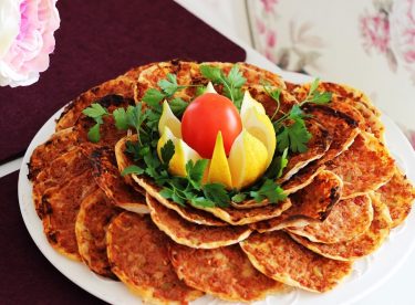 Hazır Yufkadan Fındık Lahmacun Tarifi
