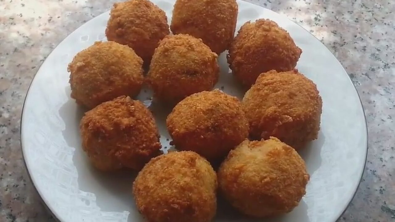 Çıtır Bayat Ekmek Köftesi Tarifi